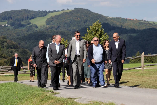Državni vrh na slovesnosti na Pristavi nad Stično. FOTO: Twitter/Borut Pahor