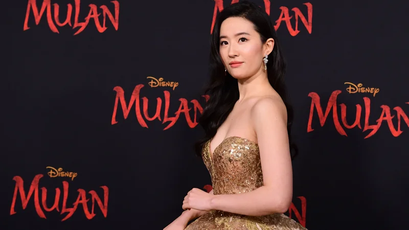 Fotografija: Mulan je igrala Yifei Liu. FOTO: Frederic J. Brown/AFP