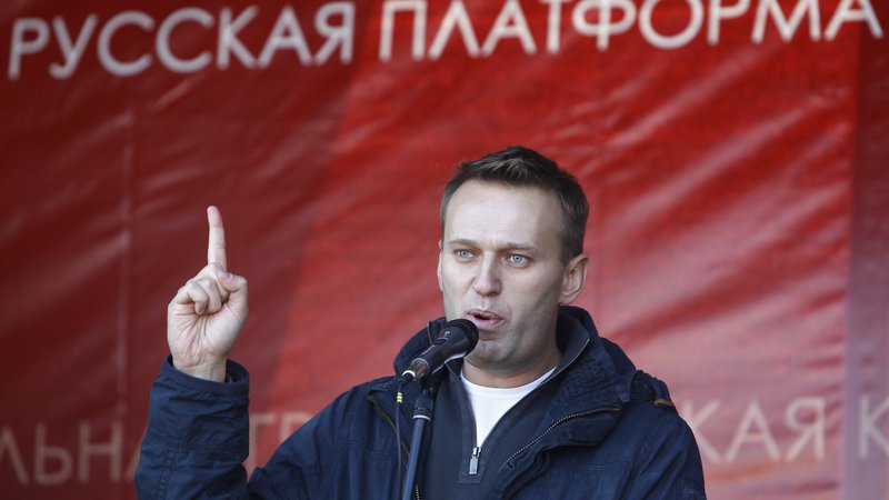 Fotografija: Stanje Navalnega se je izboljšalo in se med drugim odziva na govor, so sporočili iz berlinske bolnišnice Charite. FOTO: Sergei Karpukhin/Reuters