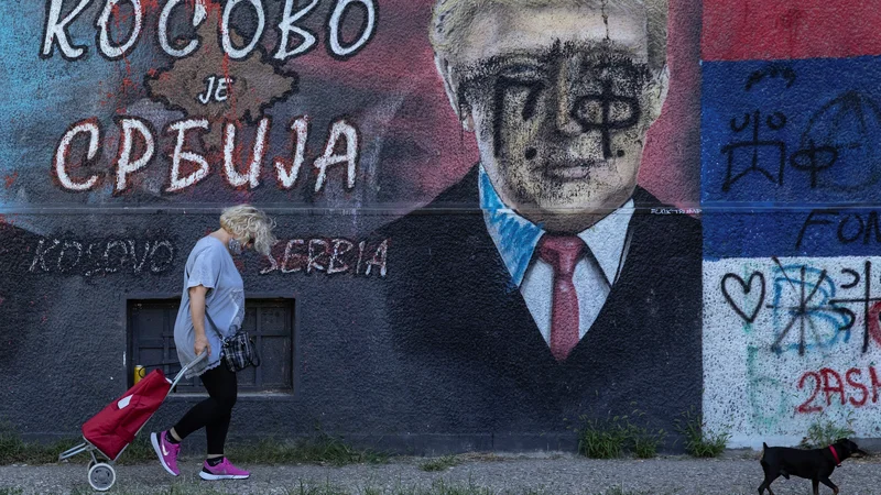 Fotografija: Na tretjem srečanju novega kroga dialoga, ki je zastal pred skoraj dvema letoma, so prvič odprli tudi statusna vprašanja. Foto: Marko Djurica/Reuters