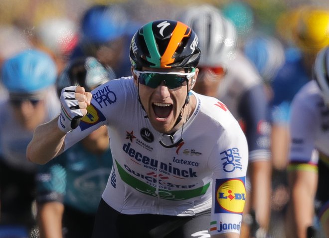 Sam Bennett je dočakal prvo etapno zmago na Touru, na Giru jih je slavil že tri, na Vuelti pa dve. FOTO: Christophe Ena/Reuters