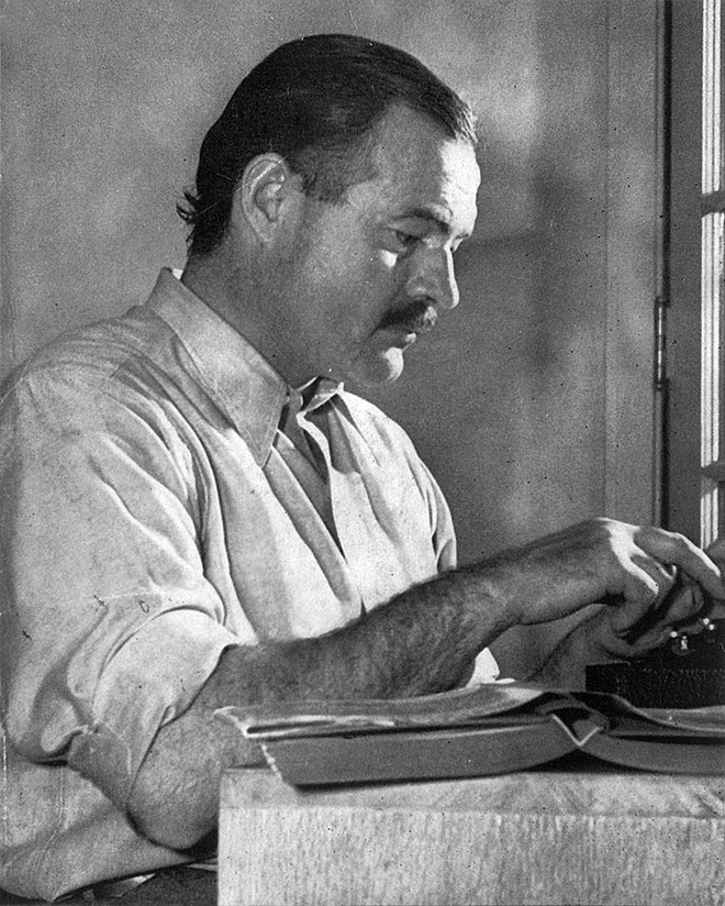 Hemingway je dejal, da nobenemu psihoanalitiku ne bi zaupal toliko skrivnosti, ko jih je svojemu dragemu Remingtonu FOTO: Wikipedia