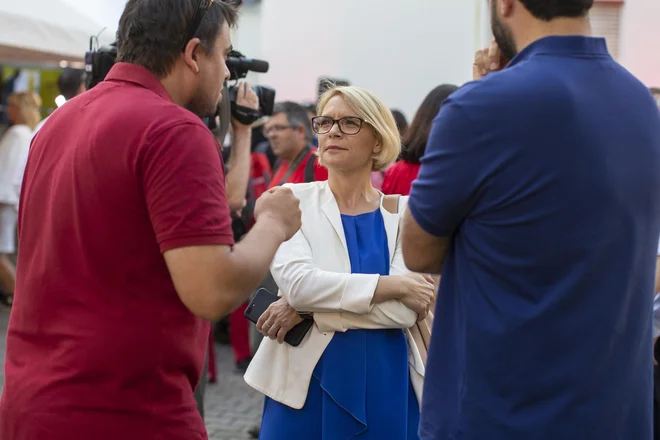 Anja Kopač Mrak, ministrica za delo, družino, socialne zadeve in enake možnosti je rezultat SD ocenila kot dober, FOTO: Voranc Vogel/Delo