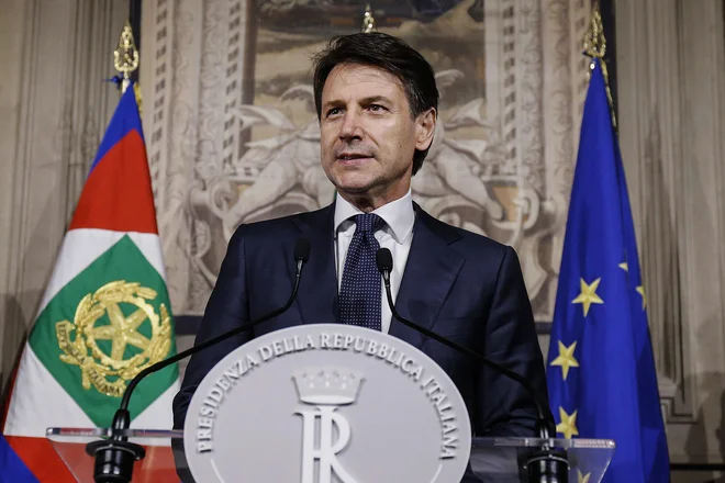 V sredo bo o zaupnici novi vladi po napovedih glasoval še spodnji dom parlamenta, poslanska zbornica.<br />
FOTO: Fabio Frustaci/AP