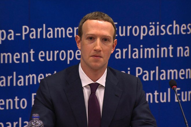 Je Mark Zuckerberg v Bruslju govoril resnico? FOTO: AFP