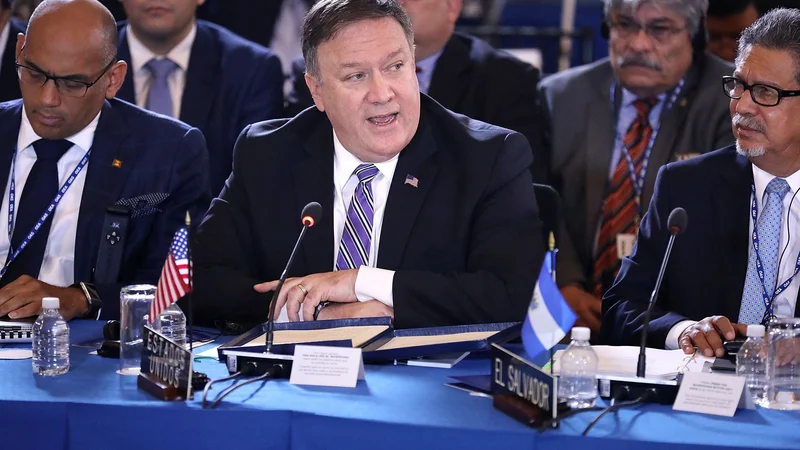 Fotografija: Ameriški državni sekretar Mike Pompeo med nagovorom generalne skupščine OAS. FOTO: AFP