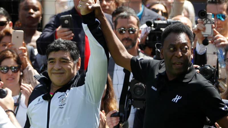 Fotografija: Najboljša nogometaša minulega stoletja - Maradona in Pele.
