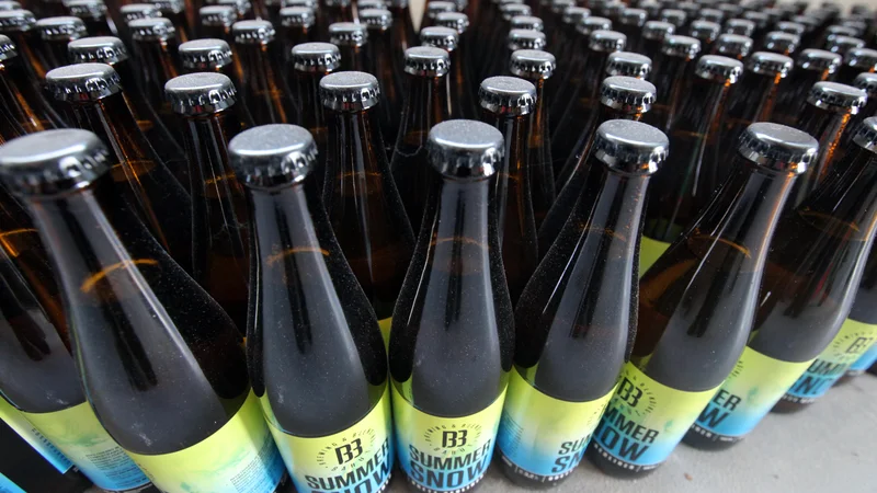 Fotografija: Največja posebnost pivovarne Barut Brewing And Blending je, da za svoja večinoma kisla piva uporabljajo kvas, ki ga delajo in množijo sami. FOTO: Mavric Pivk