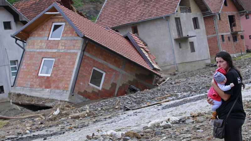 Fotografija: V poplavah na Hrvaškem, BIH in v Srbiji je maja 2014 umrlo več kot 60 ljudi. FOTO: Tomi Lombar