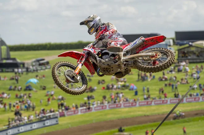 Tima Gajserja danes čakajo v Franciji kvalifikacije, jutri pa dirka v MXGP. Nazadnje je bil na tem prizorišču drugi. FOTO: Honda HRC