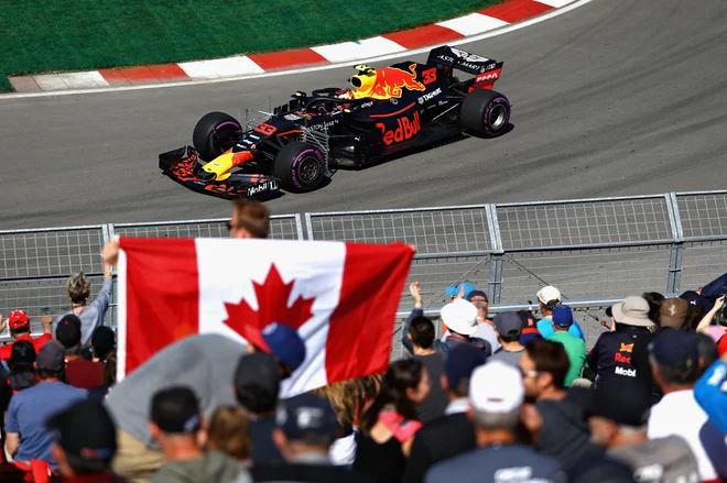 Max Verstappen je na kritike odgovoril z najboljšim časom prvega treninga.Foto: AFP
