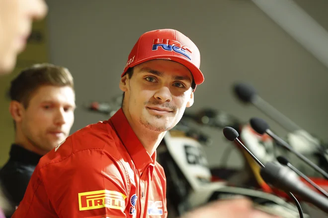 Tim Gajser bo štartno mesto izbiral med prvimi. Foto Leon Vidic/Delo