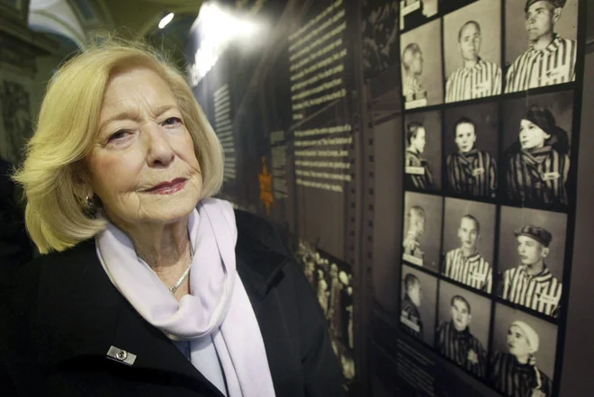 Gena Turgel je med drugo svetovno vojno skrbela za Anne Frank. FOTO: Paul Faith/Ap