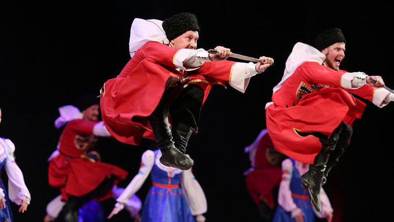 Fotografija: Prizor s predstave Ruskh kozakov. FOTO: promocijsko gradivo