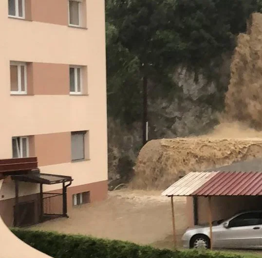 V Kisovcu je podivjal hudournik. FOTO: PGD Loke