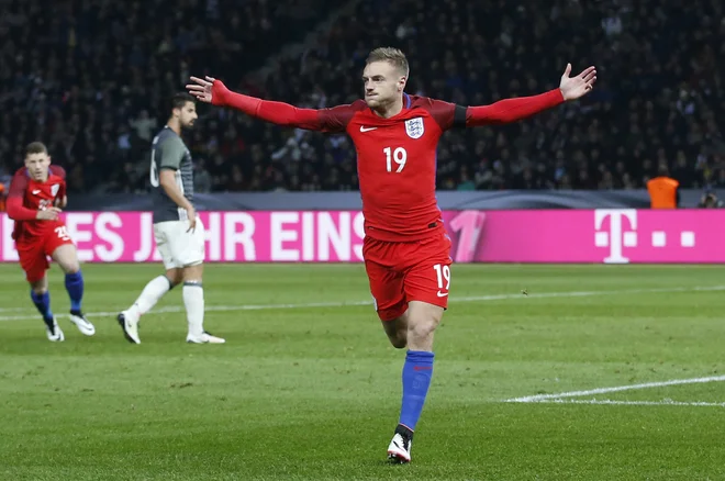 Čeprav zase trdi, da ni vraževeren, Jamie Vardy vsak večer pred tekmo spije kozarec portovca, da lažje zaspi. FOTO: Reuters