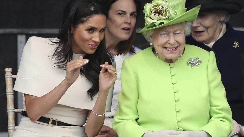 Fotografija: Meghan in krlajica se odlično razumeta. FOTO: Danny Lawson/AP