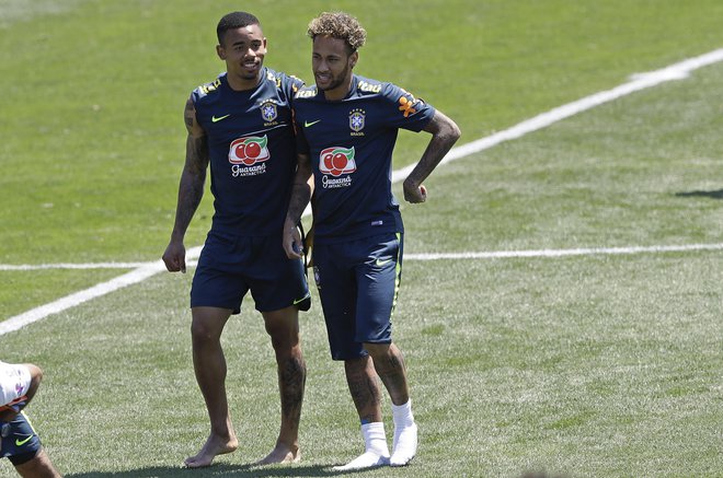 Neymar je prvenstvo pred štirimi leti v rodni Braziliji končal v bolečinah in solzah. Brazilci so tokrat med favoriti.