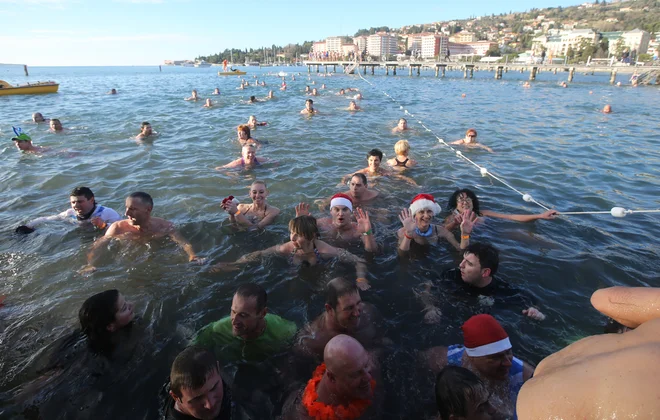 Novoletno kopanje v Portorožu, 01.januar2015..