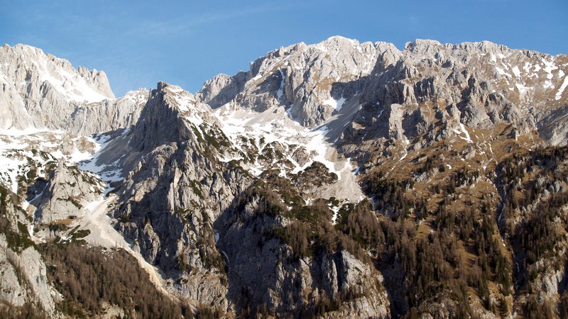 Fotografija: Med pohodniki je že veliko Švicarjev, Angležev in Nizozemcev.  Alpe Adria Trail je tudi turistični produkt prihodnosti. FOTO: Arhiv Polet