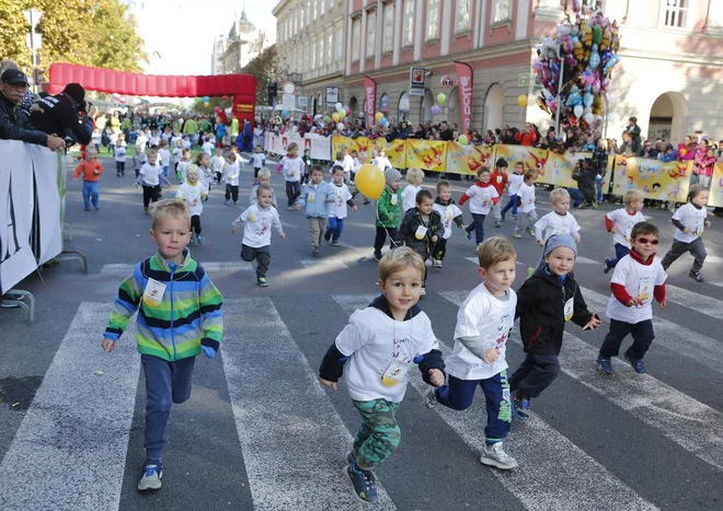 Lumpijev tek. Ljubljana, 24. oktober, 2015.[ljubljanski maraton,Lumpijevi teki,šport,rekreacija,maratoni]