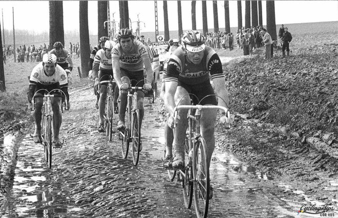 Hoogvliet - wielrennen - cycling - radsport - cyclisme -  Tour of Flandres - Ronde van Vlaanderen  -  Jan Raas - Phil Anderson - Marc Sergeant - The 1983 Tour of Flanders was a wet and muddy day. - foto Cor Vos ©2012