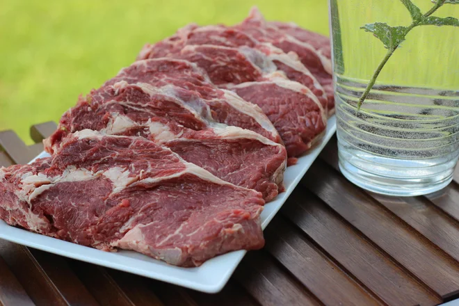 Poletov recept: Kolesarjev steak. FOTO: Tanja Drinovec