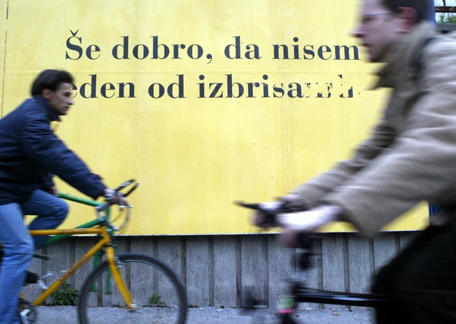 Najnovejša odločba ustavnega sodišča ne zadeva vseh izbrisanih, ki svojo pravico iščejo že četrt stoletja, ampak le peščico.