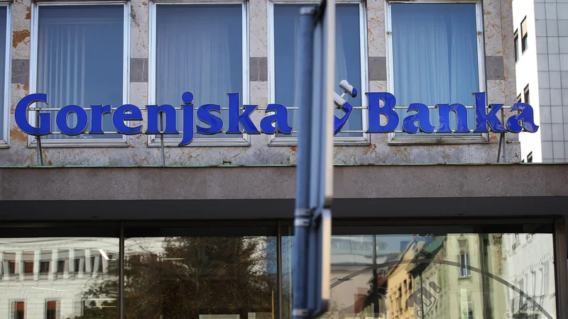Fotografija: Skupščina bo odločala tudi o podaljašanju roka za AIK banko, ki želi prevzeti Gorenjsko. Jože Suhadolnik/Delo