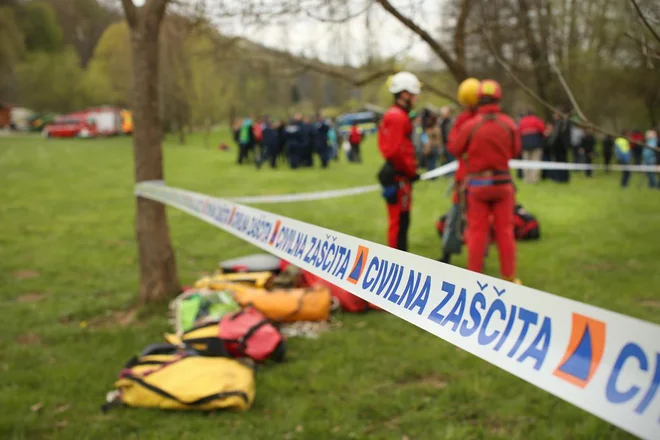 Od 90 članov brežiške civilne zaščite jih je vsak trenutek pripravljeno na odziv od 60 do 70. FOTO: Jure Eržen/Delo