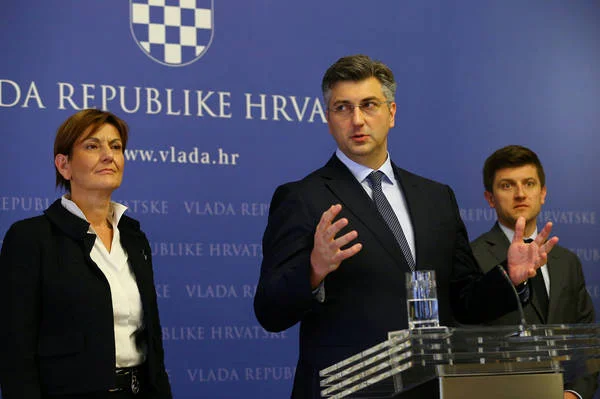 Vodstvo HDZ je podprlo predsednika Andreja Plenkovića. FOTO: Antonio Bronić/Reuters