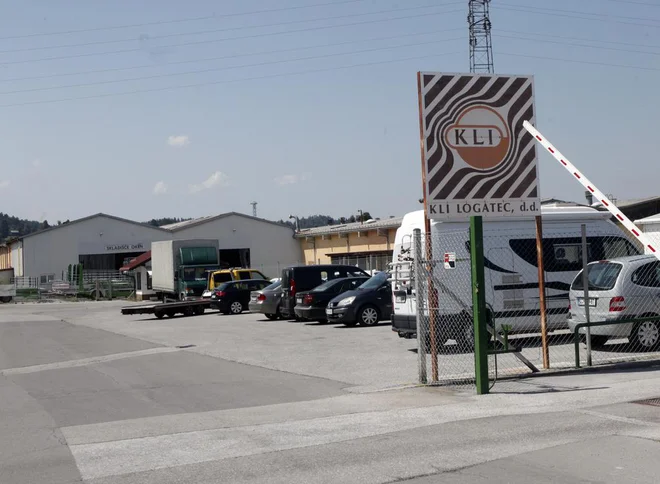 Lonstroff je od DUTB odkupil zemljišče, na katerem je nekoč stala tovarna podjetja KLI Logatec. FOTO: Mavric Pivk/Delo