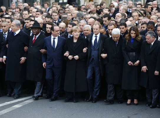 Marš solidarnosit na pariških ulicah po terorističnih napadih leta 2015. FOTO: Reuters