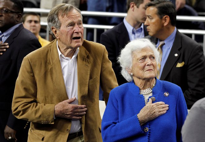 Zakon med Bushom starejšim in Barbaro Bush je trajal 73 let in je v zgodovino zapisan v zgodovino kot najdlje trajajoči zakon predsednika v ameriški zgodovini. Foto: Lucy Nicholson//Reuters