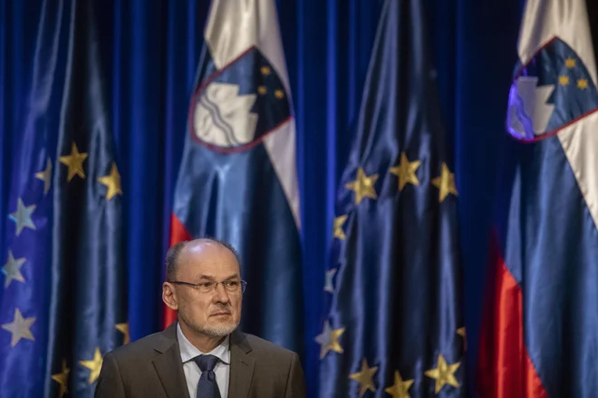 »Zelo nas skrbi, da imamo še vedno nedopustno visok delež okužb neznanega izvora. Ljudje še vedno v strahu, da bodo izgubili delo in podobno, poskušajo tajiti ali pa se nočejo spomniti, s kom bi lahko bili v stiku, da bi lahko prišlo do prenosa okuž