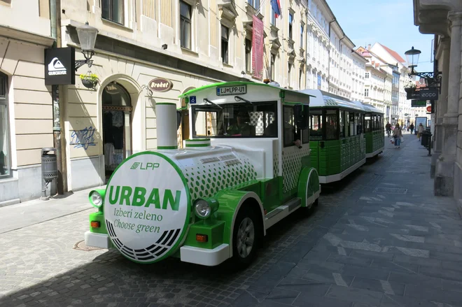 Na tesni vožnji so preizkušali, ali ga kje čakajo kakšne nepredvidene ovire.