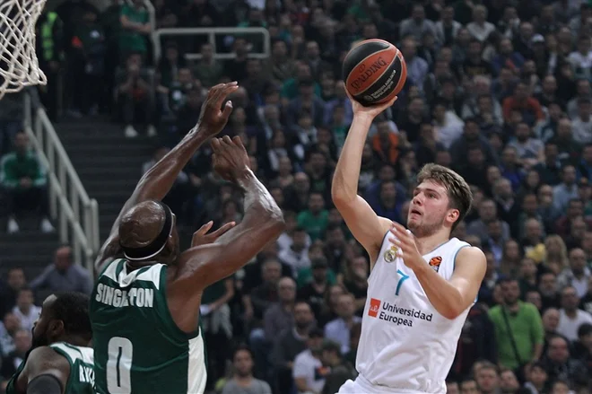 Luka Dončić je tokrat zbral šest točk.