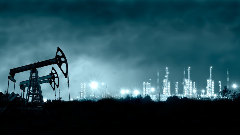 Fotografija: Povpraševanje in ponudba po nafti sta trenutno uravnoteženi, kažejo podatki mednarodne agencije za energetiko. FOTO: Shutterstock