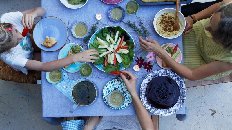 Fotografija: Eksperimentiranje z veganstvom je pri majhnih otrocih ruleta z njihovim zdravjem. FOTO: Uroš Hočevar