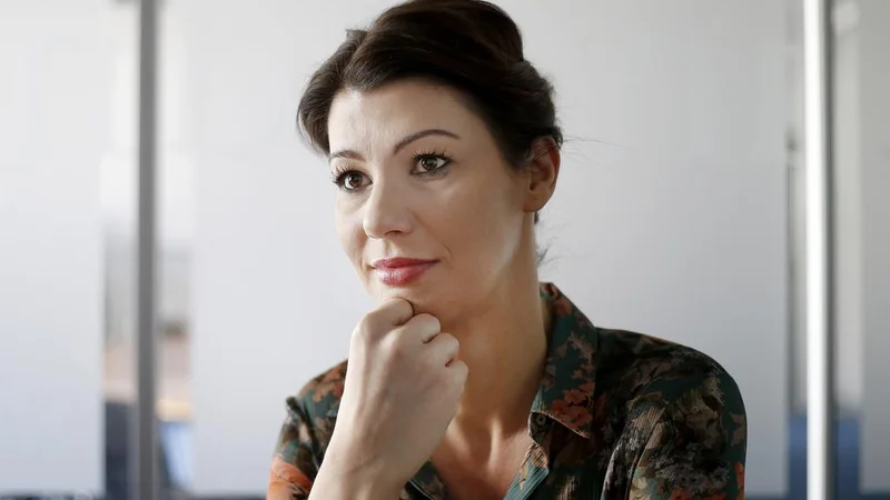 Fotografija: Predsednica strokovne komisije Dominika Švarc Pipan je pojasnila, da ima NLB na voljo več pravnih sredstev in postopkov pred hrvaškimi in mednarodnimi sodišči. FOTO: Blaž Samec