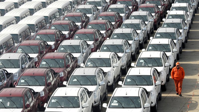 Fotografija: Število lani proizvedenih vozil v regiji se je povečalo za 14 odstotkov. FOTO: Reuters