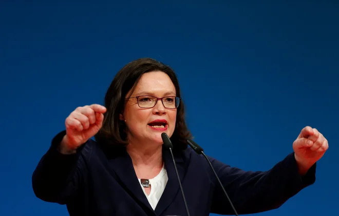 »Tu je mesto za boj za vašo svobodo!« je 47-letna nekdanja ministrica za delo in socialo pela slavo svoji SPD. FOTO: Ralph Orlowski/Reuters