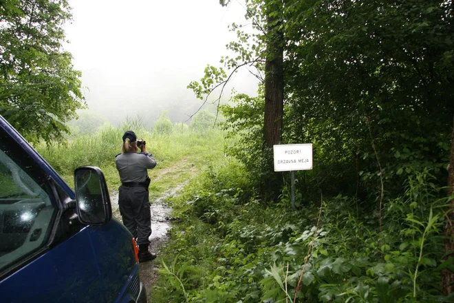 Policija ima na širšem območju Bele krajine in ilirskobistriškega konca že več mesecev poostren obmejni nadzor. Foto: Generalna policijska uprava
