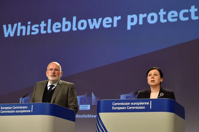 Frans Timmermans in Vera Jourova. FOTO: Eric Vidal/Reuters