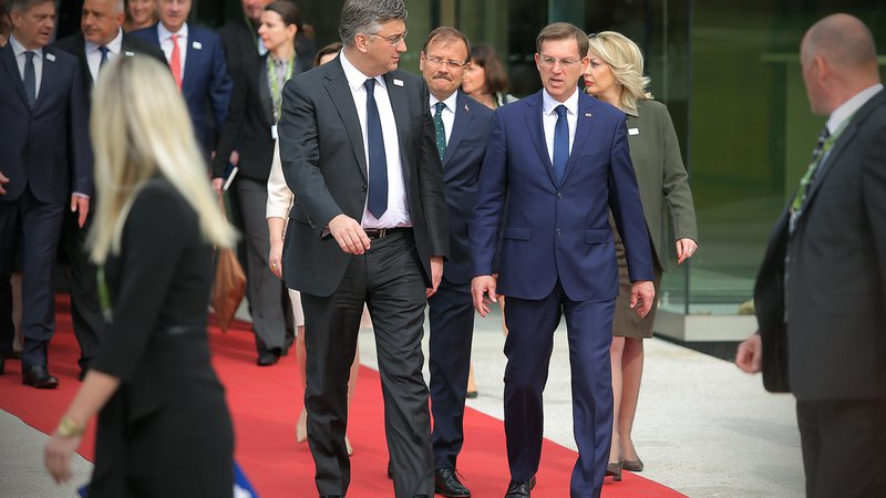 Fotografija: Hrvaški premier Andrej Plenković je po slabem letu spet na slovenskih tleh. FOTO: Jože Suhadolnik/Delo