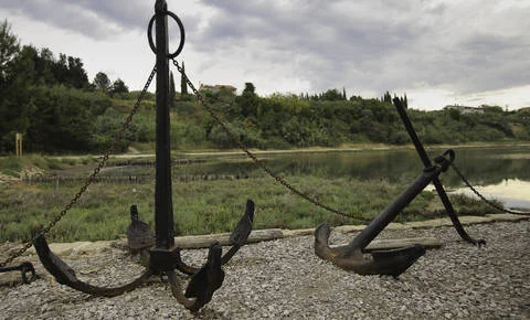 Čeprav gre za nove tehnologije, se velja torej spomniti, da gre za stare družbene probleme. FOTO: Jože Suhadolnik/Delo