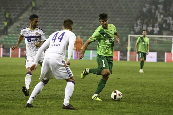 Rok Kronaveter ni bil uspešen z bele točke. Foto&nbsp;Jože Suhadolnik/Delo