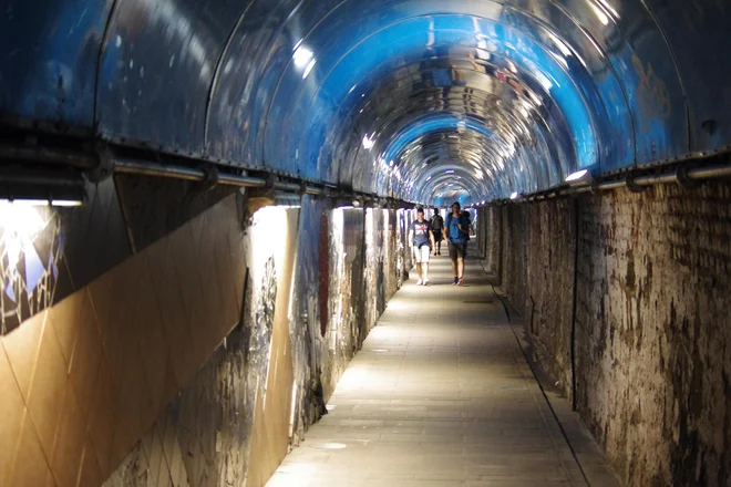 Tunel v Riomaggiore.