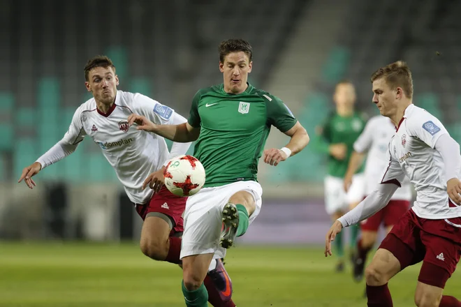 Andreju Vombergarju trener Igor Bišćan spomladi ni veliko zaupal, a bi jutri lahko le dobil več minut. FOTO: Leon Vidic/Delo/