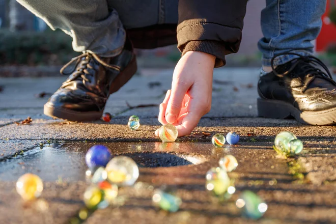 Se še spomnite frnikulanja? FOTO: Shutterstock/